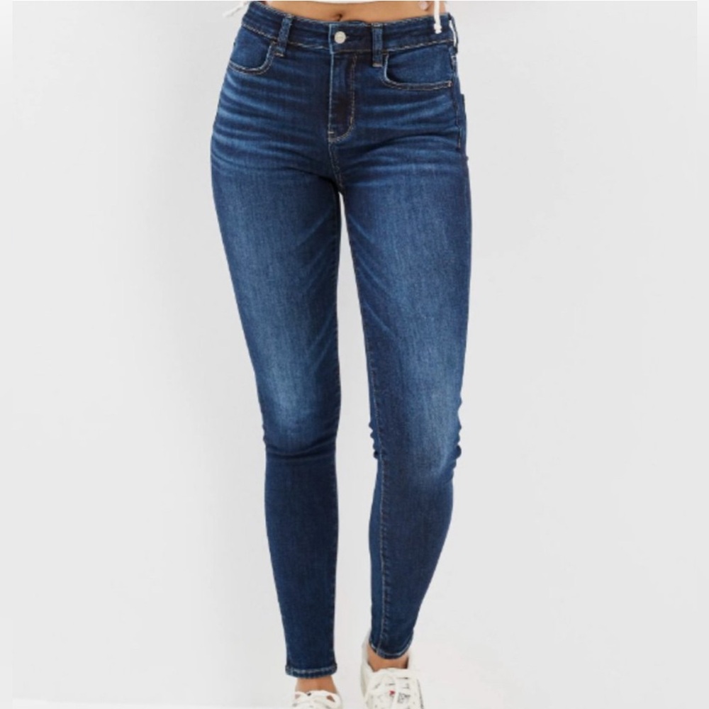 American Eagle “Hi-Rise Jegging” 360* Super Stretch Size 2 Short